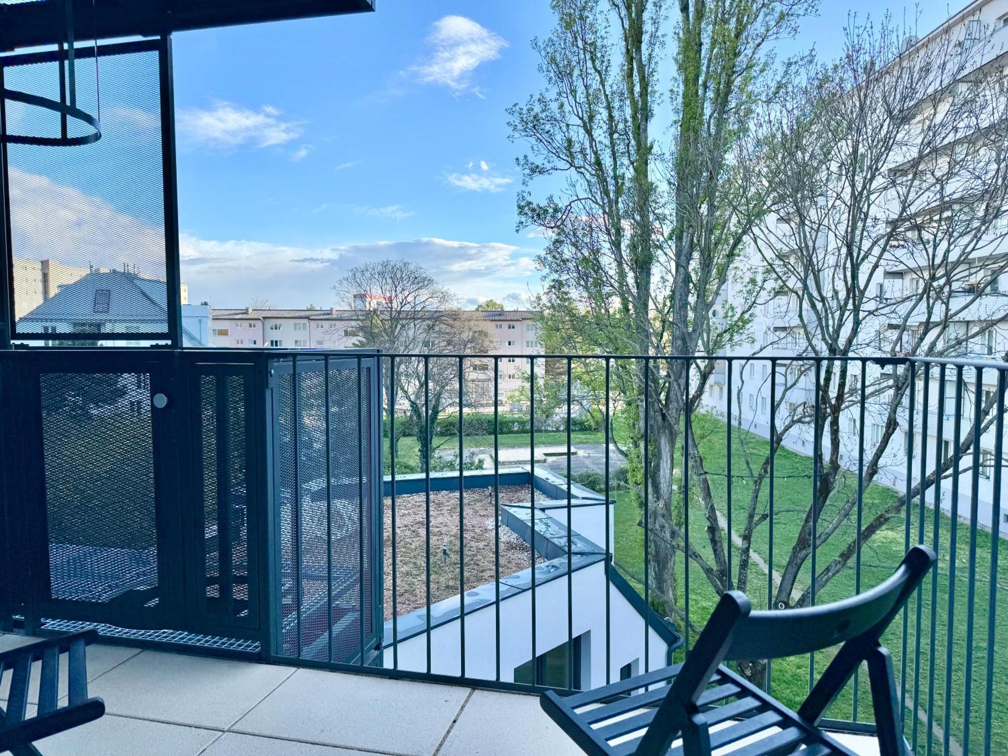 Modern Premium With Balcony